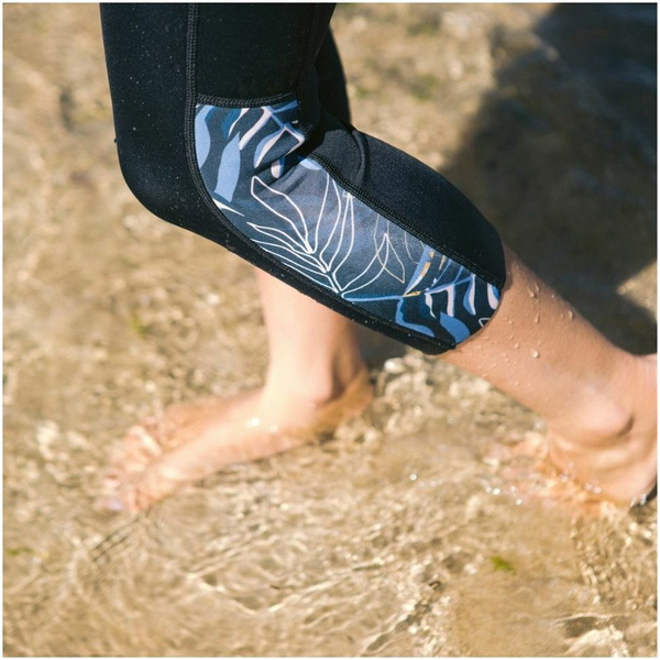 2025 C-Skins Womens Solace 1.5mm Flatlock 3/4 Wetsuit Leggings C-SO15LE34 - Raven Black / Tropical